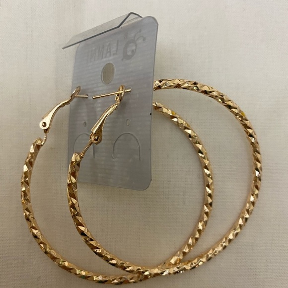 🔵4/$20 Lanni Gold Fashion Earrings Pierced Hoops NWT - Picture 3 of 3